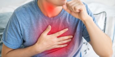 Sore,Throat,And,Cough,,Man,With,Lung,Pain,At,Home,